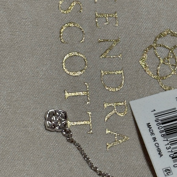 NWT Kendra Scott Daphne Silver Framed Short Pendant Necklace in Platinum Drusy - Picture 11 of 11